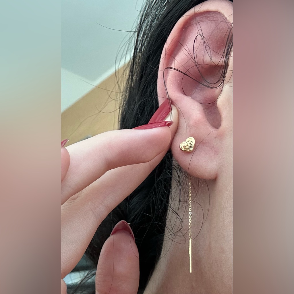 18 K Marked Gold Earrings Super Femenine Heart Shaped